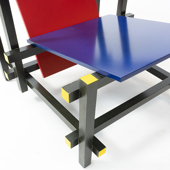 Crveno plava stolica, remek delo dizajnera Gerita Ritvelda