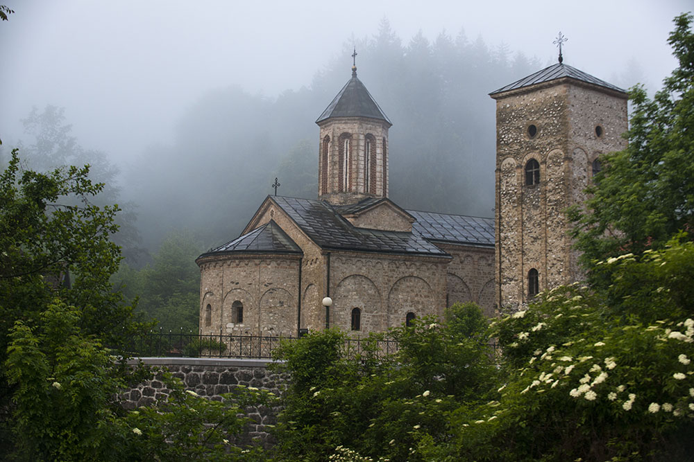 Manastir Rača, Foto Dmitry Sharomov