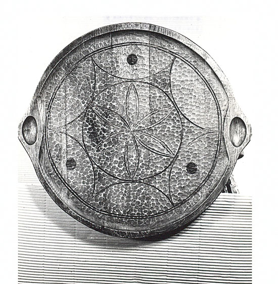 Tronožac sa dva solarnika, motel Stari hrast - detalj