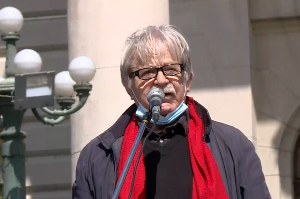 Ljubivoje Ršumović na protestu u Beogradu EKOLOŠKI USTANAK